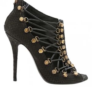 BALMAIN PARIS Black and Gold Women's High Heel Shoes SIZE 8 SHOWSTOPPER